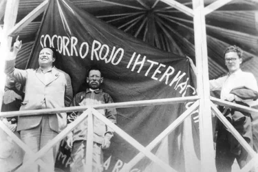 Internationale Rote Hilfe: Diego Rivera bei einer Kundgebung der 